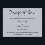 "Änderung von Plänen" Zurückgestellt Hochzeitblaue Einladung<br><div class="desc">Hier ist eine einfache Karte, um Ihre Gäste zu benachrichtigen, wenn es notwendig wird, um Ihre Hochzeit zu ändern. Verwenden Sie die Vorlagenfelder, um Ihre persönlichen Daten hinzuzufügen und dieses einzigartige, moderne Design zu Ihrem eigenen zu machen. Alle Farben und Schriftart können nach Belieben geändert werden. Bitte kontaktieren Sie uns...</div>