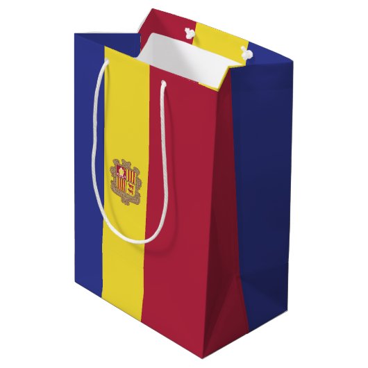 Andorra-Flagge Mittlere Geschenktüte (Rückseite Schrägansicht)