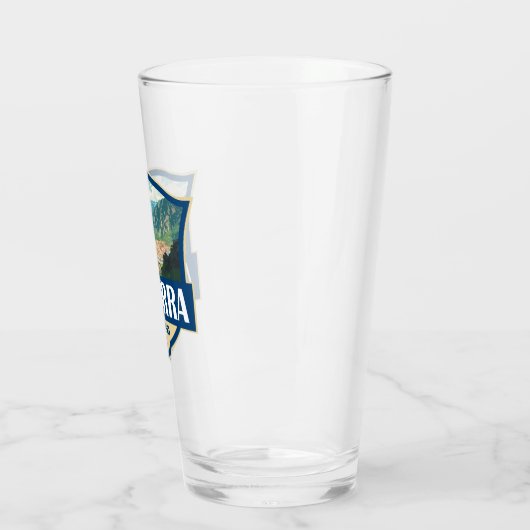 Andorra Illustration Retro-Abzeichen Glas (Links)