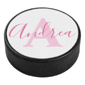 Andrea monogram rosa text individuelle Name initia Eishockey Puck (3/4)