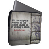 Andrew Carnegie Inspiration Zitat "Push up" Laptopschutzhülle (Vorne Rechts)