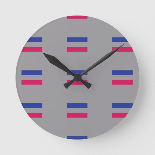 ANDROGYNE STOLZ-PATTERN RUNDE WANDUHR (Vorderseite)