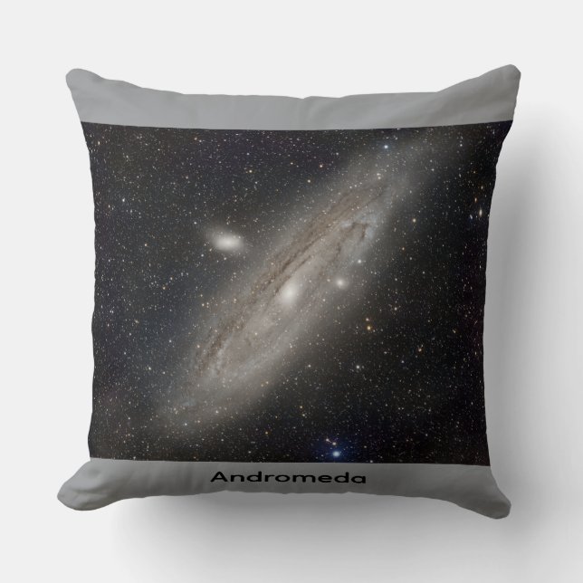 Andromeda Throw Pillow Kissen (Vorderseite)