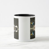 (Anekdoten platyrhyncus), nachher rüttelnd weg vom Tasse (Zentrum)