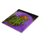 Anemonefish und große Anemone Fliese (Seite)