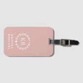 Anfängliche Blush Pink Laurel Wreath Monogram Gepäckanhänger (Vorderseite (Horizontal))