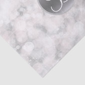 Anfänglicher Monogram-Letter des weißen glühenden  Seidenpapier (Ausschnitt)