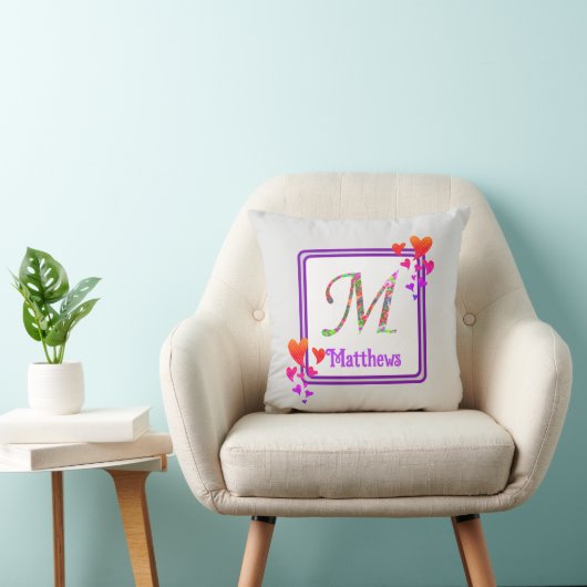 Anfänglicher Name des Monogramms Lila farbige Herz Kissen (Stuhl )