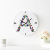 Anfangsbuchstabe A mit Gemstone Floral Monogram Große Wanduhr (Zuhause)