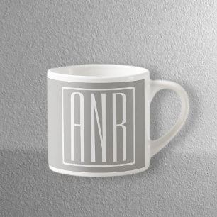 Anfangsbuchstaben Monogramm Weiß auf Hellgrau Espressotasse