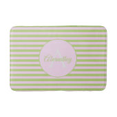 Anfangsmonogramm & Name Pastellrosa Grüne Streifen Badematte (Vorderseite)