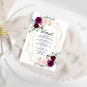 Angaben zum Hochzeitsszenario mit lila Rosa Rose u Begleitkarte