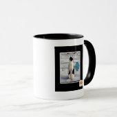 Angehoben durch Pinguine Tasse (VorderseiteRechts)