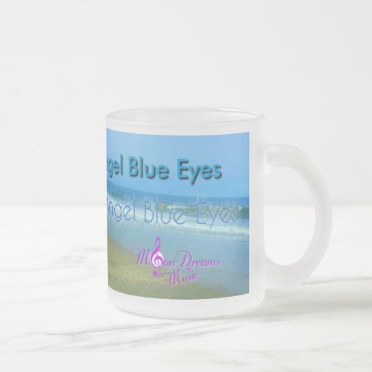 Angel Blue Eyes Mattierte Tasse (Rechts)