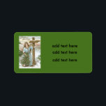 Angel Christmas Tree Cross Winter Hütte Adressaufkleber<br><div class="desc">Zeit,  um die Feiertage zu feiern. Dieses Weihnachtswerk zeigt einen Engel mit einem Weihnachtsbaum. Eine Hütte im Hintergrund.</div>