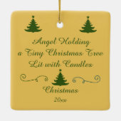 Angel Holding a Tiny Candlelit Weihnachtsbaum Keramikornament (Rückseite)