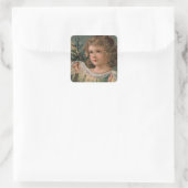 Angel Holding a Tiny Candlelit Weihnachtsbaum Quadratischer Aufkleber (Tasche)