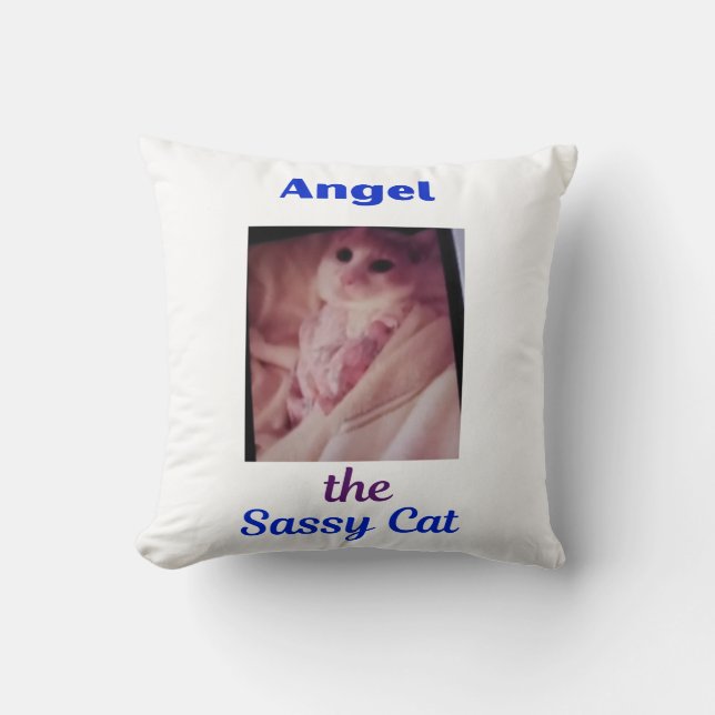 Angel the Sassy Cat Pillow Kissen (Vorderseite)