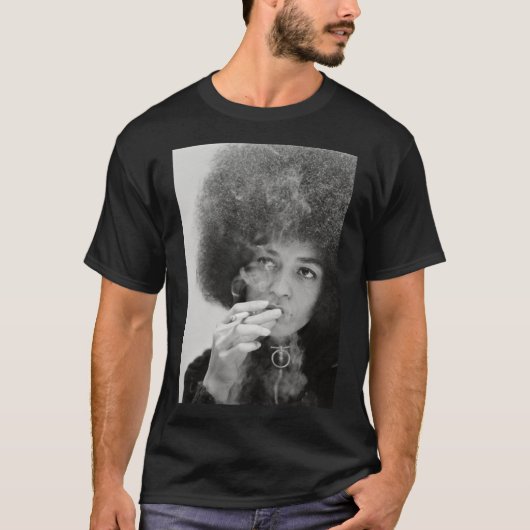 Angela Davis Smoking Essential T-Shirt (Vorderseite)