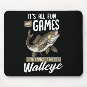 Angeln Es ist alles Spaß und Spiel, bis jemand ver Mousepad