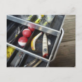 Angelschachtel auf dem Holzdeck Postkarte (Vorderseite)