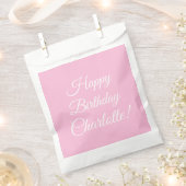 Angepasst mit Namen, Happy Birthday, hellrosa Geschenktütchen (Ausgeschnitten)
