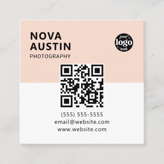 Angepasste fette Minimal-Firmenlogo Moderner QR-Co Quadratische Visitenkarte (Vorderseite)