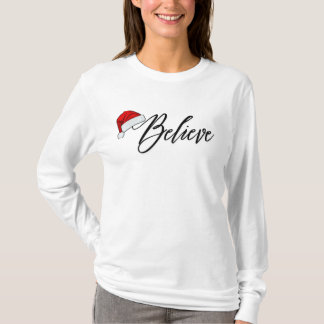 Angepasste Frauen glauben frohe Weihnachten T-Shirt