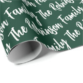 Angepasste moderne Familienname dunkelgrün Geschenkpapier (Rolleneckpunkt)