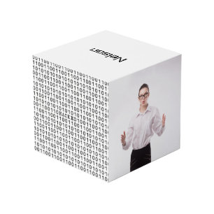 Angepasster Binärkode für Computer mit zwei Foto Würfel