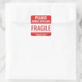 Angepasster, fragiler Griff mit Vorsicht Quadratischer Aufkleber (Tasche)