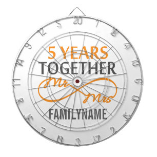 Angepasster Herr und Frau 5. Jahrestag Dartscheibe