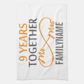 Angepasster Herr und Frau 9. Jahrestag Handtuch (Vertikal)