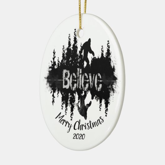 Angepasstes Datum glauben Sasquatch Big Foot Legen Keramikornament (Links)