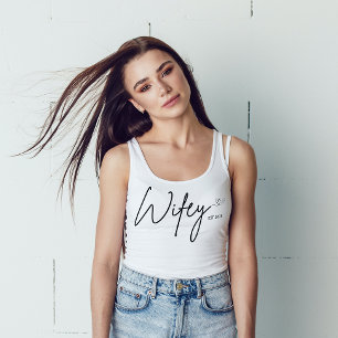 Angepasstes festes Jahr-Wifey-Typografie-Skript Tank Top