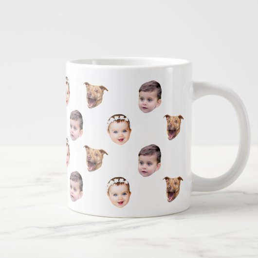 Angepasstes Gesicht, einzigartiges Familiengeschen Jumbo-Tasse (Rechts)