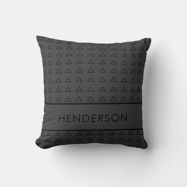 Angepasstes, modernes Schwarzes Dreieck Monogramm Kissen (Vorderseite)