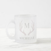 Angepasstes Monogramm mit Schwarz-weißem Hirschant Mattglastasse (Links)