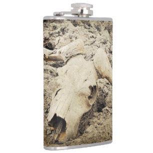 Angesagte Flasche mit dem Büffel-Schädel Flachmann