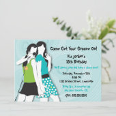 Angesagte Mädchen singen Einladung (Stehend Vorderseite)