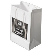 Angesagtes angesagtes Hurray - Contrats auf Mittlere Geschenktüte (Rückseite Schrägansicht)