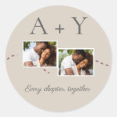 Angeschlossene Initialen und Storyline Runder Aufkleber (Vorderseite)