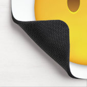 Angesicht, die ein Kuss Emoji wirft Mousepad (Ecke)