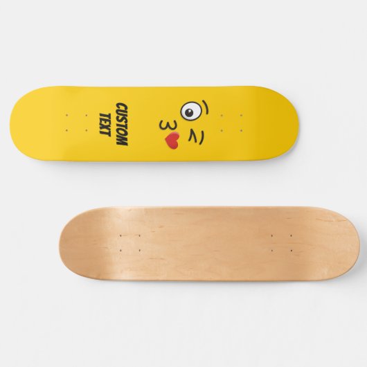 Angesicht, die einen Kuss werfen Skateboard (Horizontal)