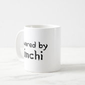 ANGETRIEBEN DURCH KIMCHI KAFFEETASSE (Vorderseite Links)