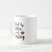 Angetrieben von Kaffee und Charting – Script Style Kaffeetasse (Vorderseite Links)