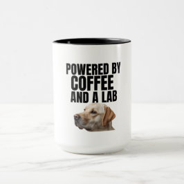 Angetrieben von Kaffee und einem Lab – Yellow Lab  Tasse
