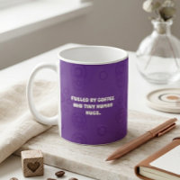 Angetrieben von Kaffee und Umarmungen kleiner Mens