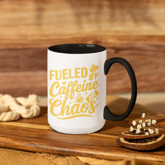 Angetrieben von Koffein und Chaos Lustig Sarkastis Tasse