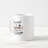 Angetrieben von Koffein und Mitgefühl – Geschenk f Kaffeetasse (Vorderseite Links)
